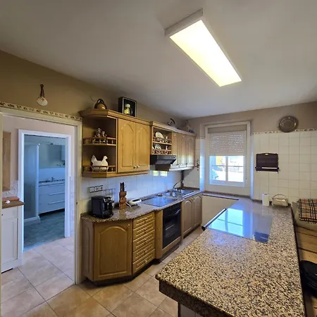 Casa David-con Cuadras Caballos Apartman Arzúa